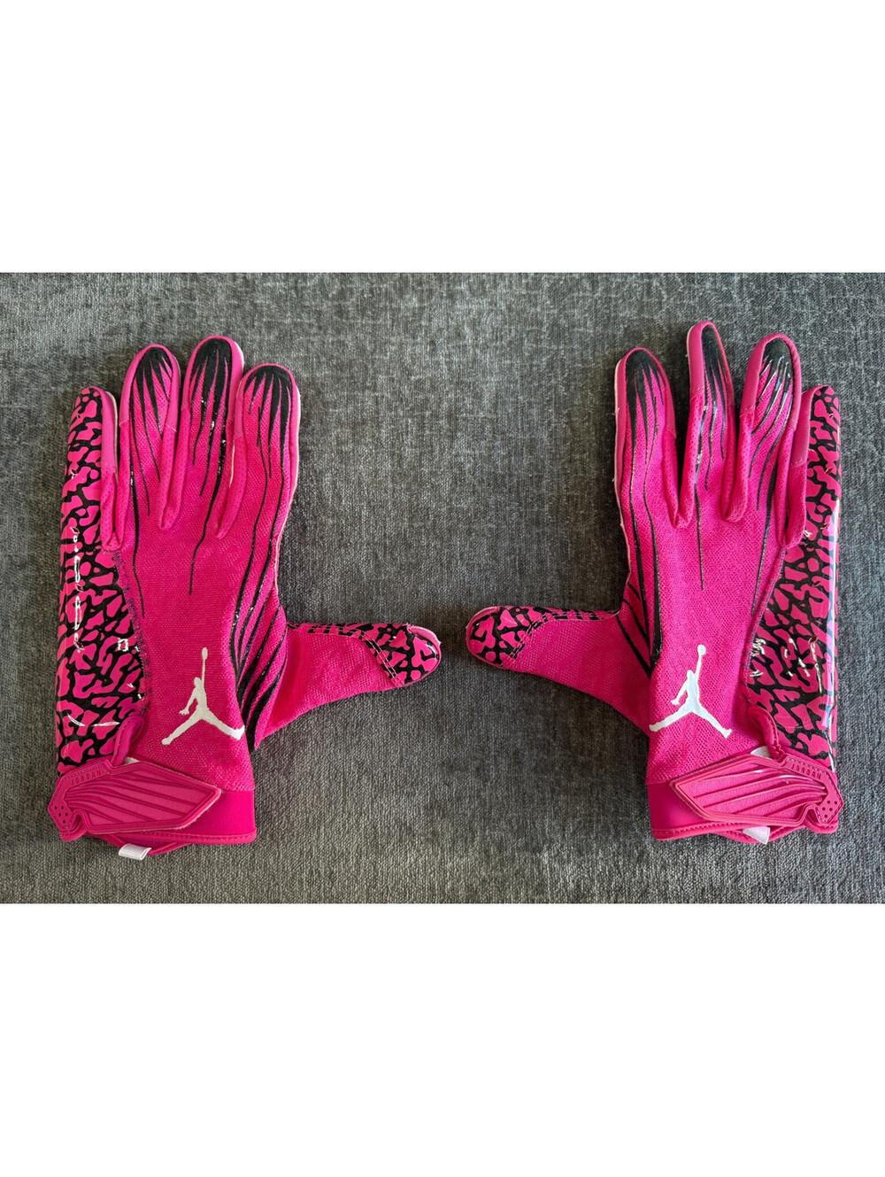 Nike Jordan Fly Lock Football Gloves Pink Black Elephant Print Size 2XL XXL